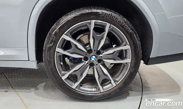 BMW X4 2024 2.0 автомат (гидро), миниатюра 6