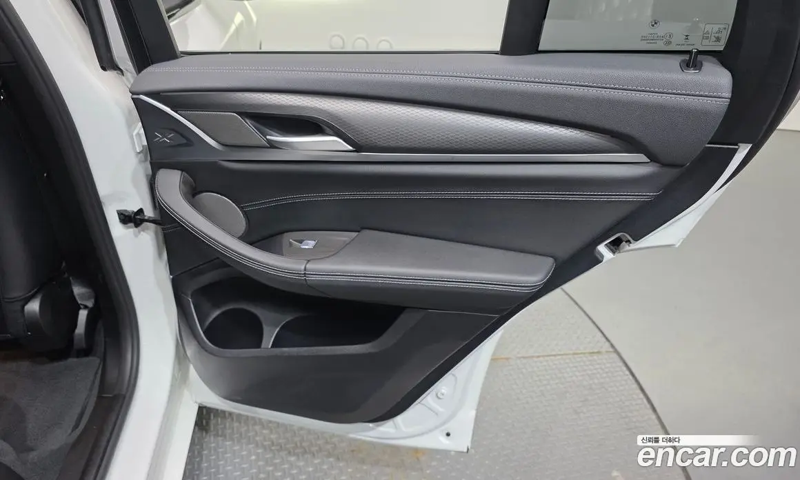 BMW X4 2025 2.0 автомат (гидро), фото 15