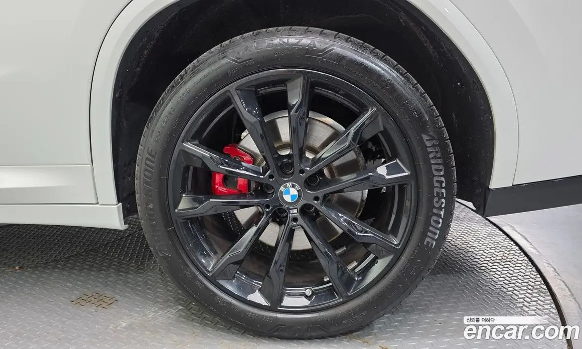 BMW X4 2025 2.0 автомат (гидро), фото 7
