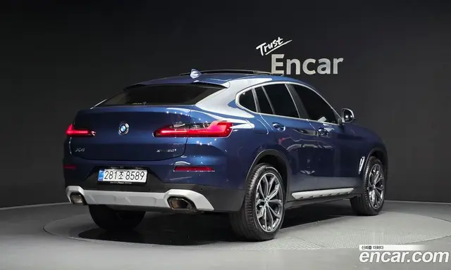 BMW X4 2025 2.0 автомат (гидро), миниатюра 2