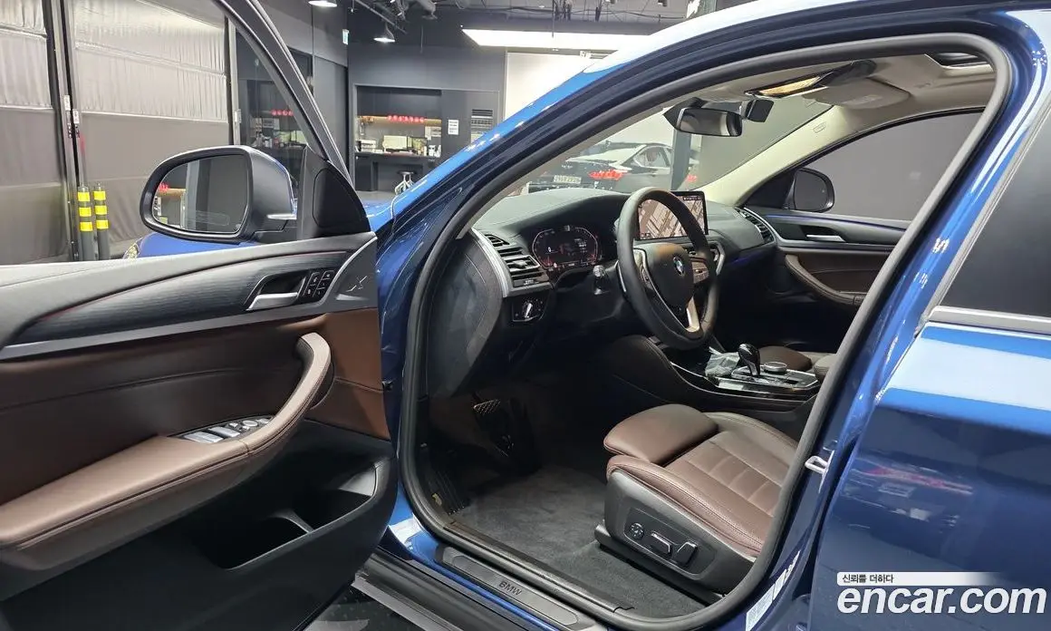 BMW X4 2025 2.0 автомат (гидро), фото 13
