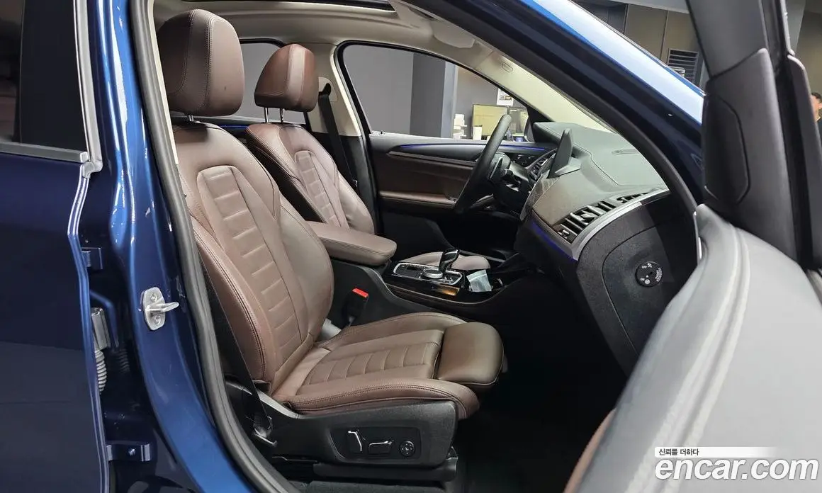 BMW X4 2025 2.0 автомат (гидро), фото 17