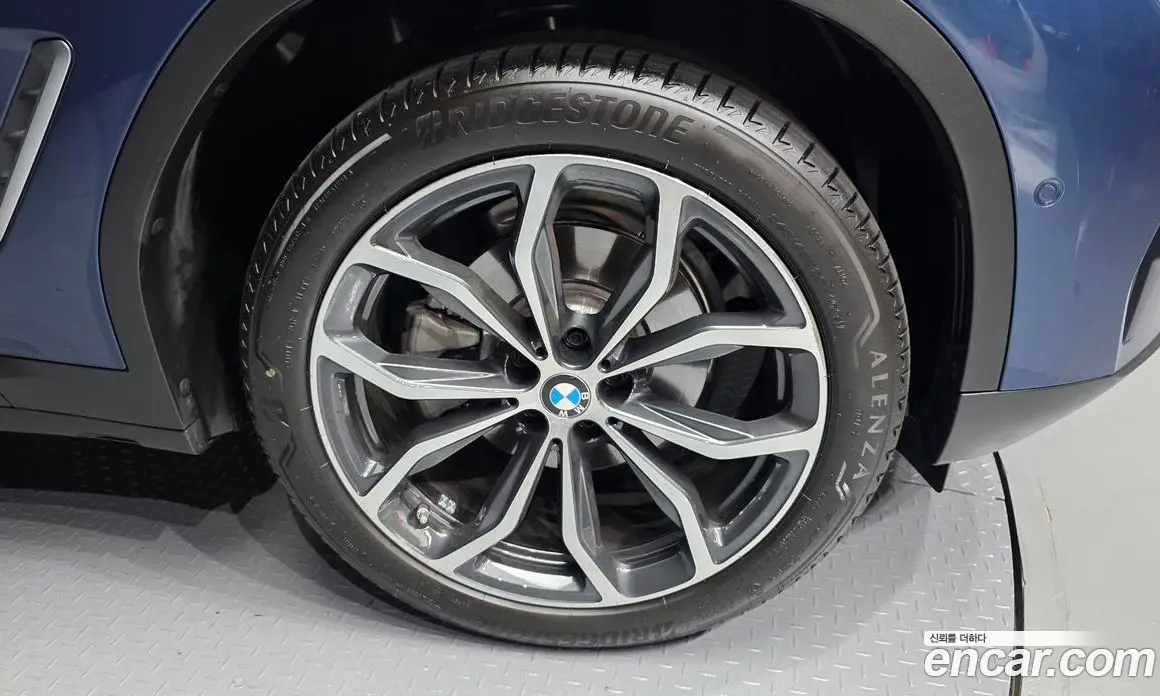 BMW X4 2025 2.0 автомат (гидро), фото 5