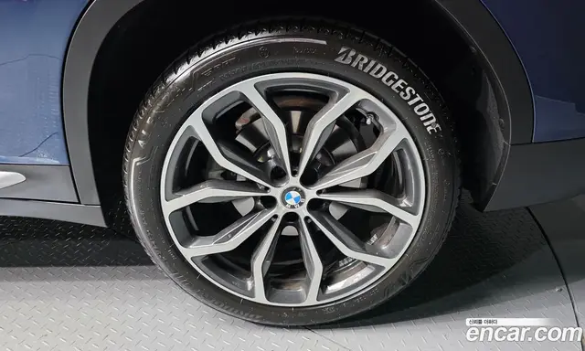 BMW X4 2025 2.0 автомат (гидро), миниатюра 7