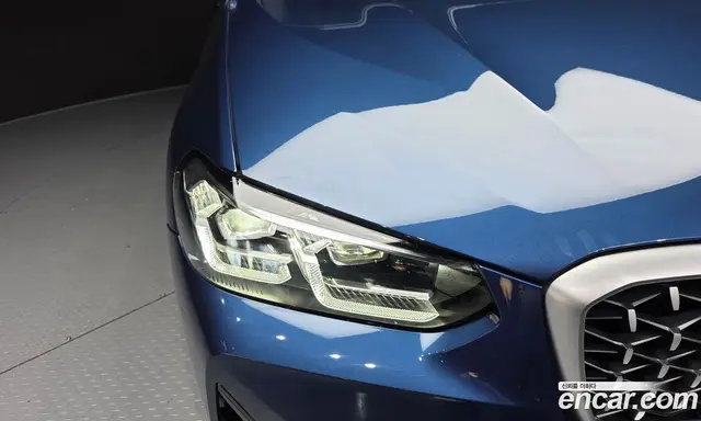 BMW X4 2025 2.0 автомат (гидро), миниатюра 8