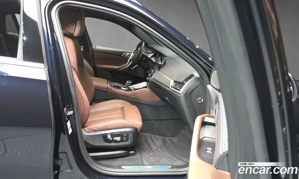 BMW X6 2023 3.0 автомат (гидро), фото 17