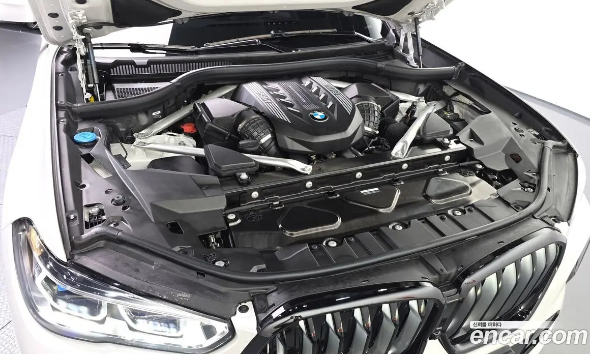 BMW X6 2023 4.4 автомат (гидро), фото 6 BMW X6 2023 4.4 автомат (гидро), фото 6