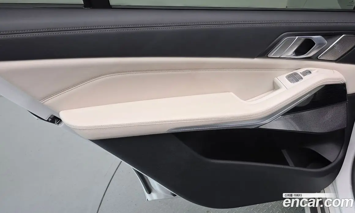 BMW X7 2021 3.0 автомат (гидро), фото 15