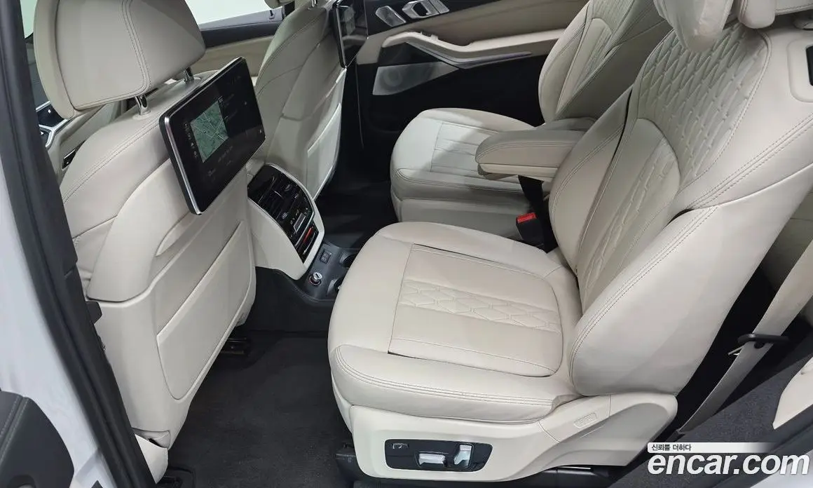 BMW X7 2021 3.0 автомат (гидро), фото 16