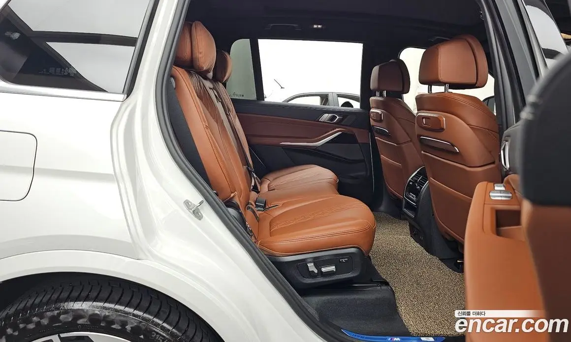 BMW X7 2024 3.0 автомат (гидро), фото 18
