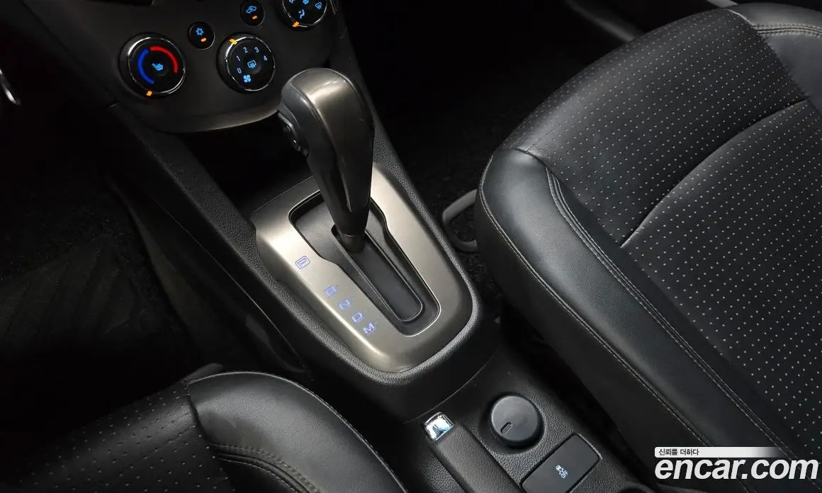 Chevrolet Aveo 2015 1.4 автомат (гидро), фото 12