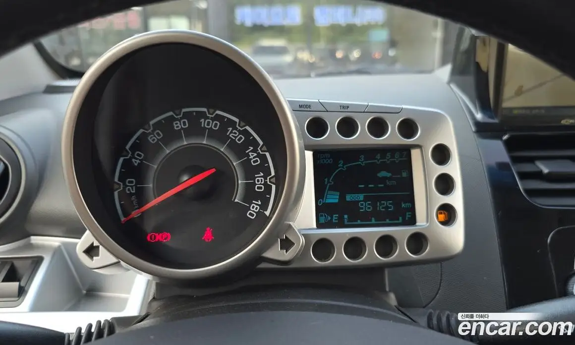 Chevrolet Spark 2013 1.0 автомат (гидро), фото 11