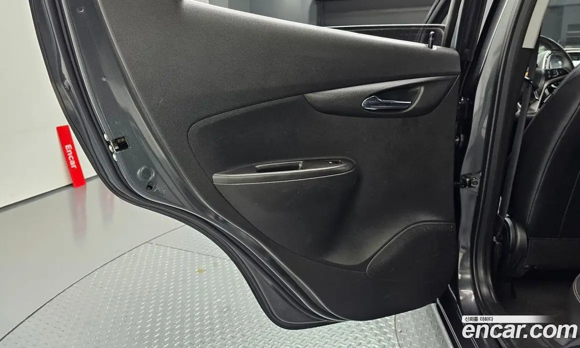 Chevrolet Spark 2016 1.0 автомат (гидро), фото 15