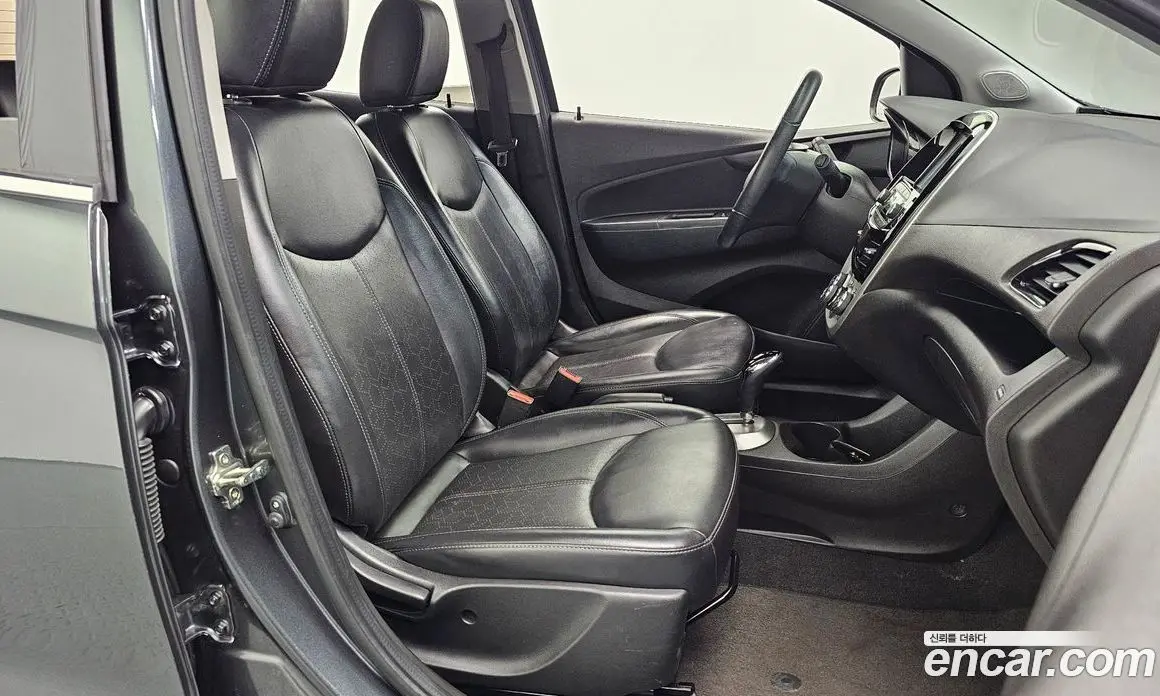 Chevrolet Spark 2016 1.0 автомат (гидро), фото 16