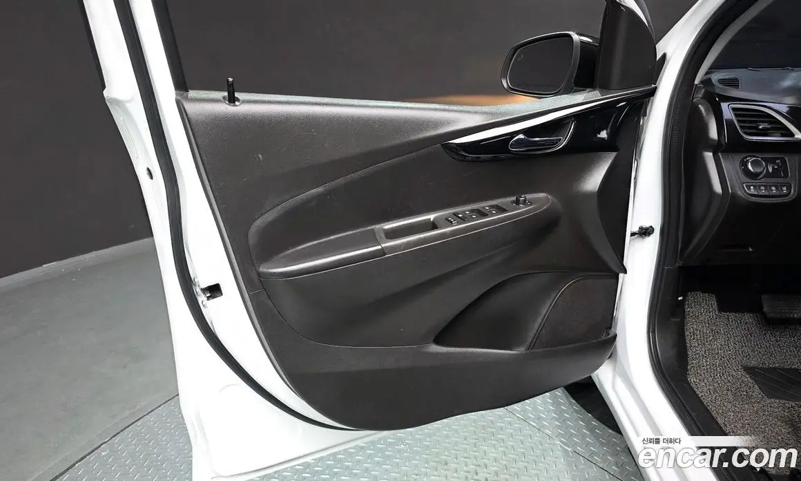 Chevrolet Spark 2019 1.0 автомат (гидро), фото 14 Chevrolet Spark 2019 1.0 автомат (гидро), фото 14