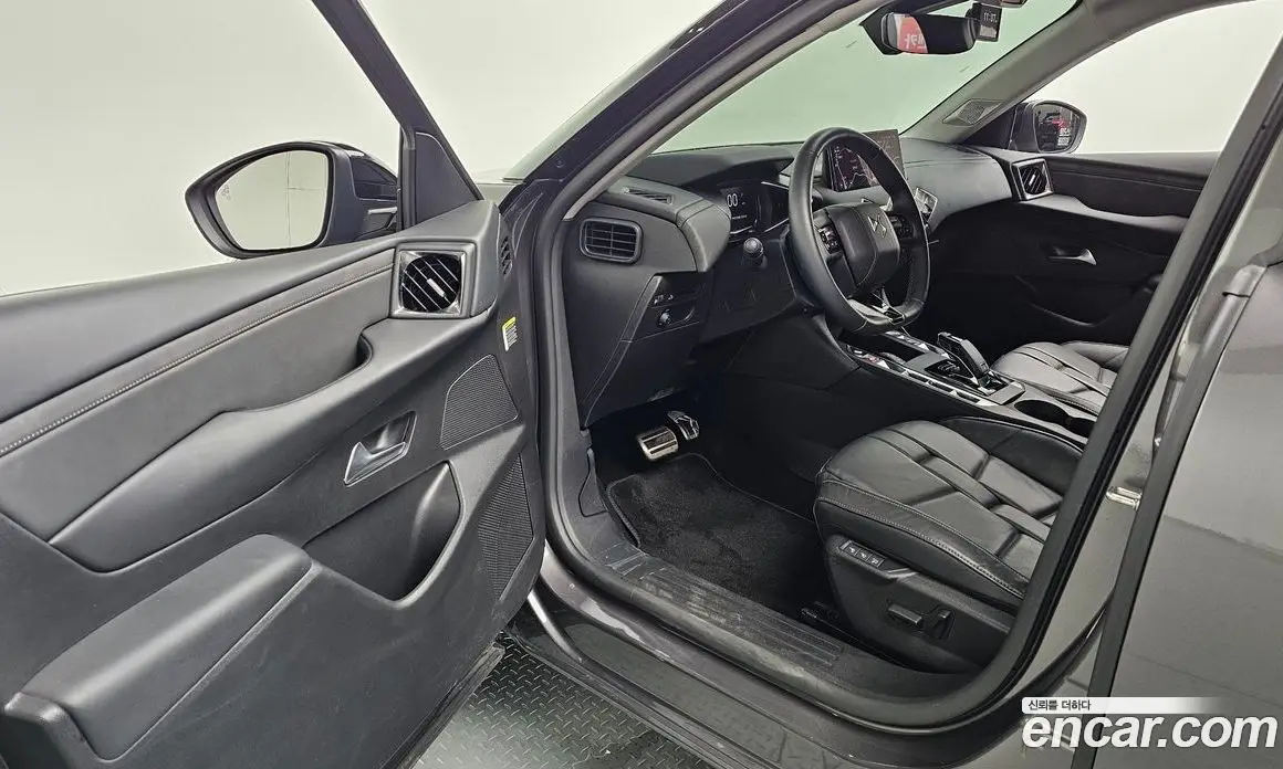 Citroen DS3 2023 1.5 автомат (гидро), фото 13 Citroen DS3 2023 1.5 автомат (гидро), фото 13
