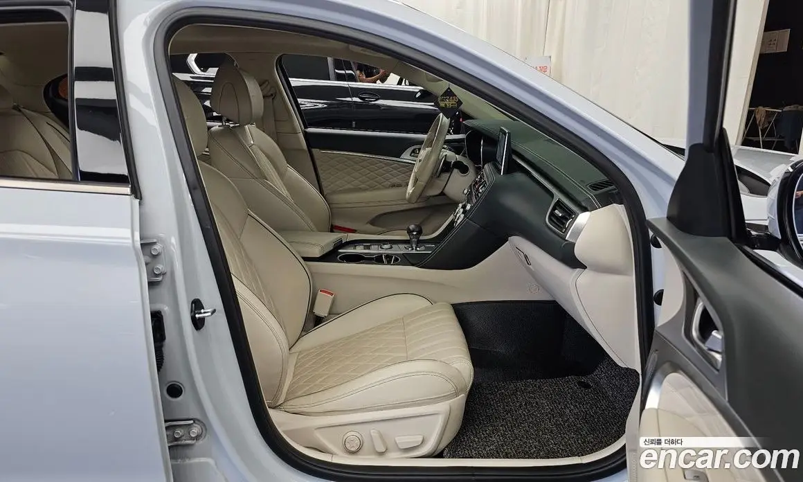 Genesis G70 2018 3.3 автомат (гидро), фото 17 Genesis G70 2018 3.3 автомат (гидро), фото 17