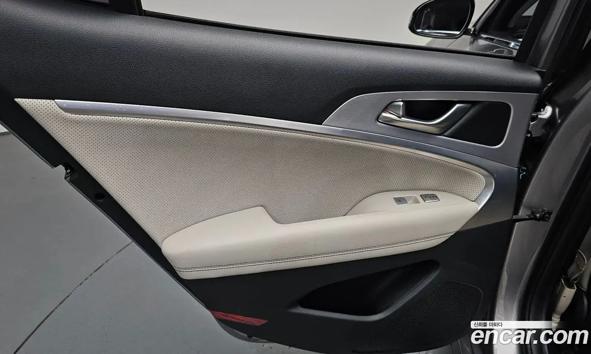 Genesis G70 2019 2.0 автомат (гидро), фото 14