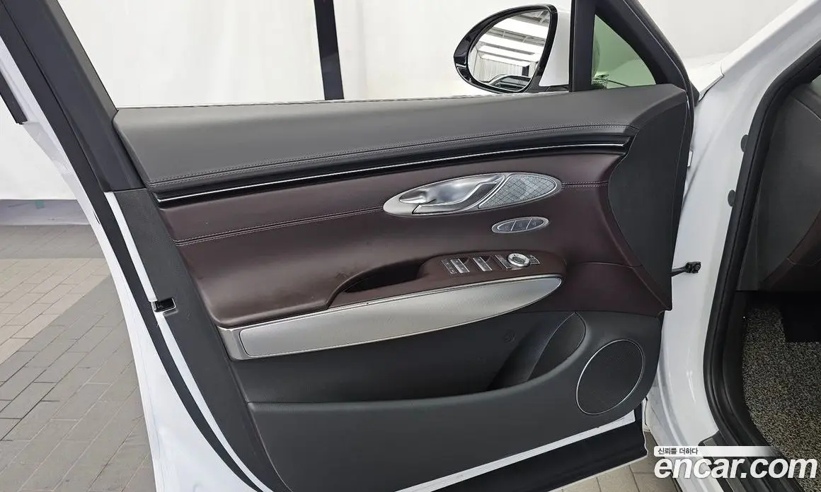 Genesis GV70 2021 2.5 автомат (гидро), фото 13 Genesis GV70 2021 2.5 автомат (гидро), фото 13