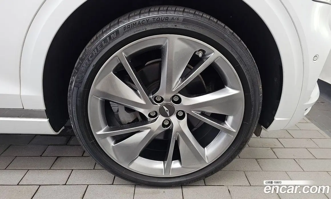 Genesis GV70 2021 2.5 автомат (гидро), фото 6 Genesis GV70 2021 2.5 автомат (гидро), фото 6