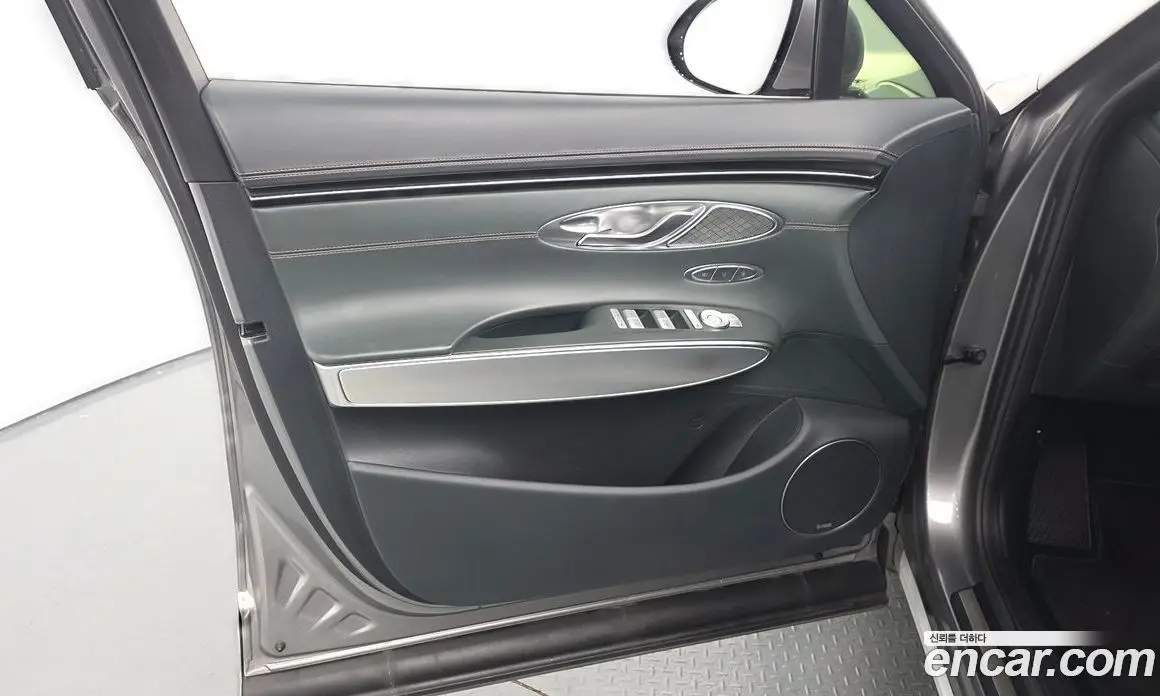 Genesis GV70 2022 2.5 автомат (гидро), фото 13
