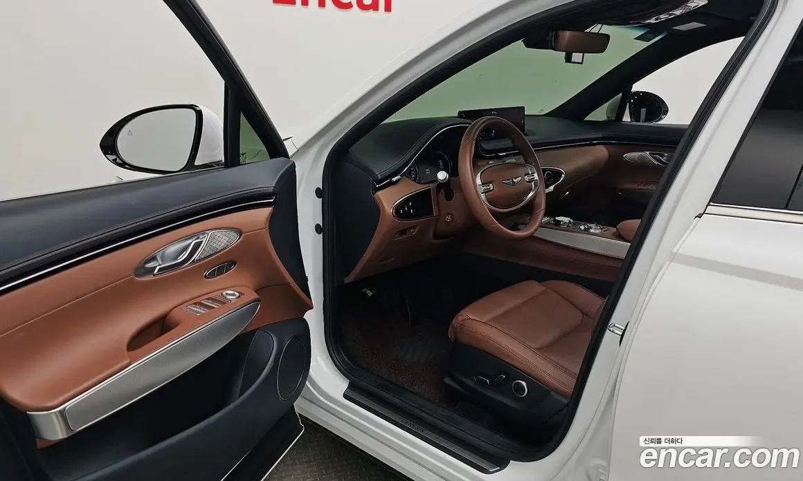 Genesis GV70 2023 2.5 автомат (гидро), фото 12 Genesis GV70 2023 2.5 автомат (гидро), фото 12
