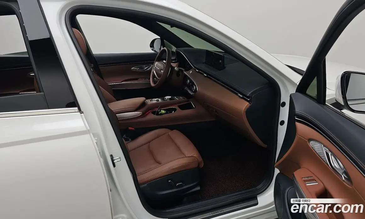 Genesis GV70 2023 2.5 автомат (гидро), фото 16 Genesis GV70 2023 2.5 автомат (гидро), фото 16
