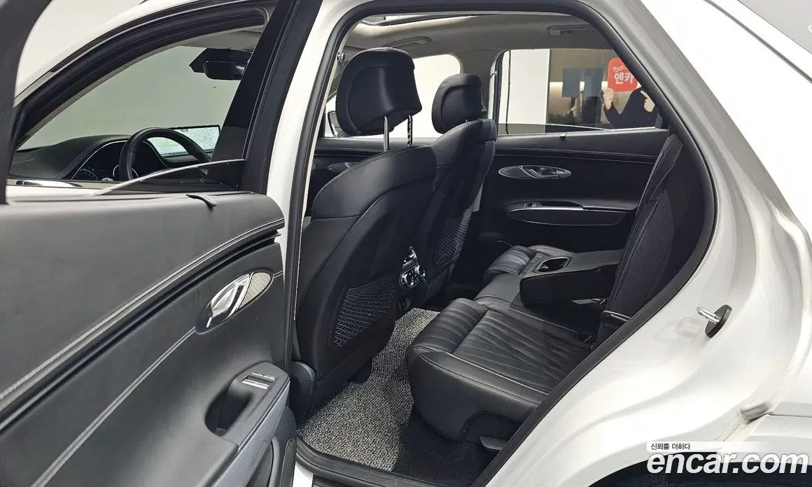 Genesis GV70 2023 2.5 автомат (гидро), фото 16 Genesis GV70 2023 2.5 автомат (гидро), фото 16