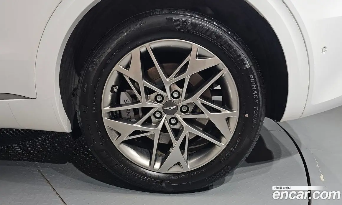 Genesis GV70 2023 2.5 автомат (гидро), фото 6 Genesis GV70 2023 2.5 автомат (гидро), фото 6