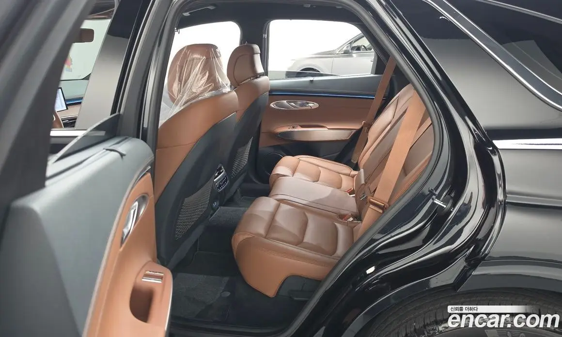 Genesis GV70 2024 2.5 автомат (гидро), фото 17