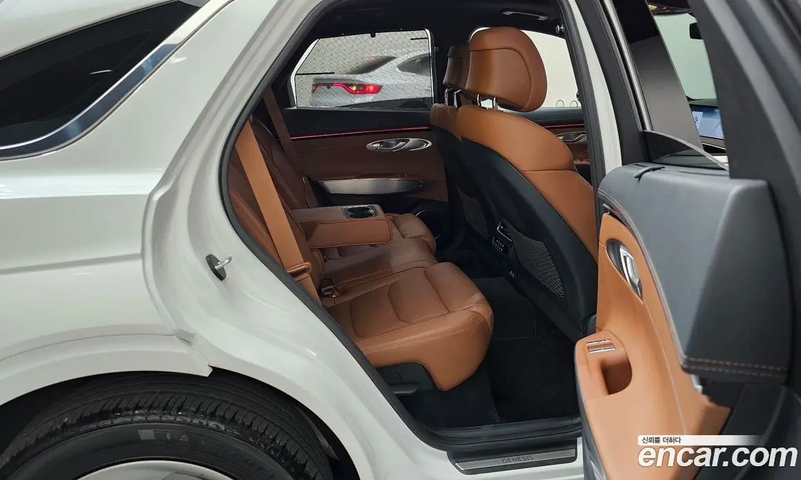 Genesis GV70 2024 2.5 автомат (гидро), фото 16 Genesis GV70 2024 2.5 автомат (гидро), фото 16