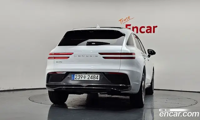 Genesis GV70 2024 2.5 автомат (гидро), миниатюра 3 Genesis GV70 2024 2.5 автомат (гидро), миниатюра 3