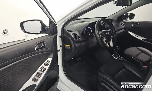Hyundai Accent 2012 1.4 автомат (гидро), миниатюра 12