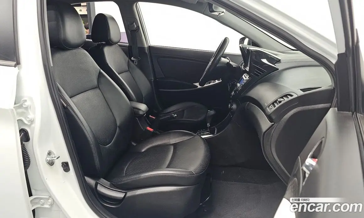 Hyundai Accent 2012 1.4 автомат (гидро), фото 15