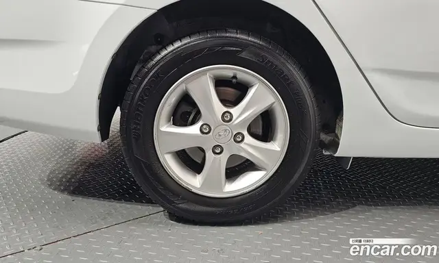 Hyundai Accent 2012 1.4 автомат (гидро), миниатюра 4