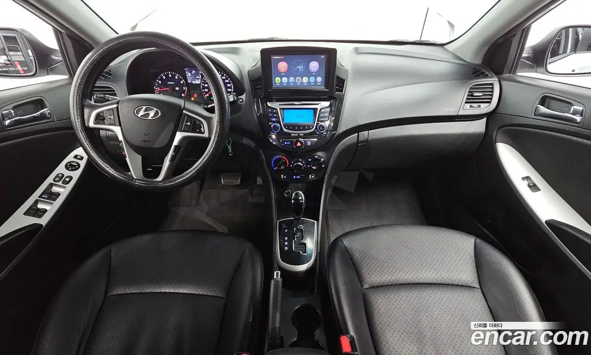 Hyundai Accent 2012 1.4 автомат (гидро), фото 9