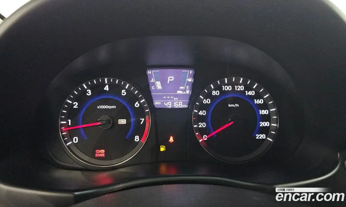 Hyundai Accent 2012 1.4 автомат (гидро), фото 10
