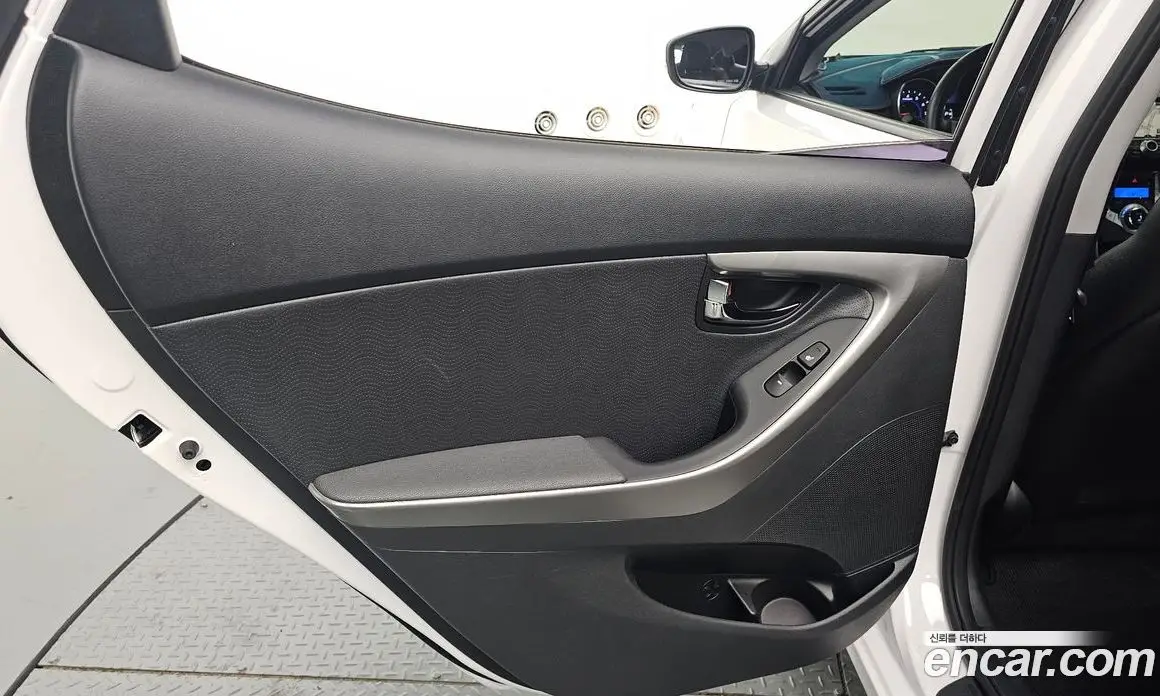 Hyundai Avante 2012 1.6 автомат (гидро), фото 14