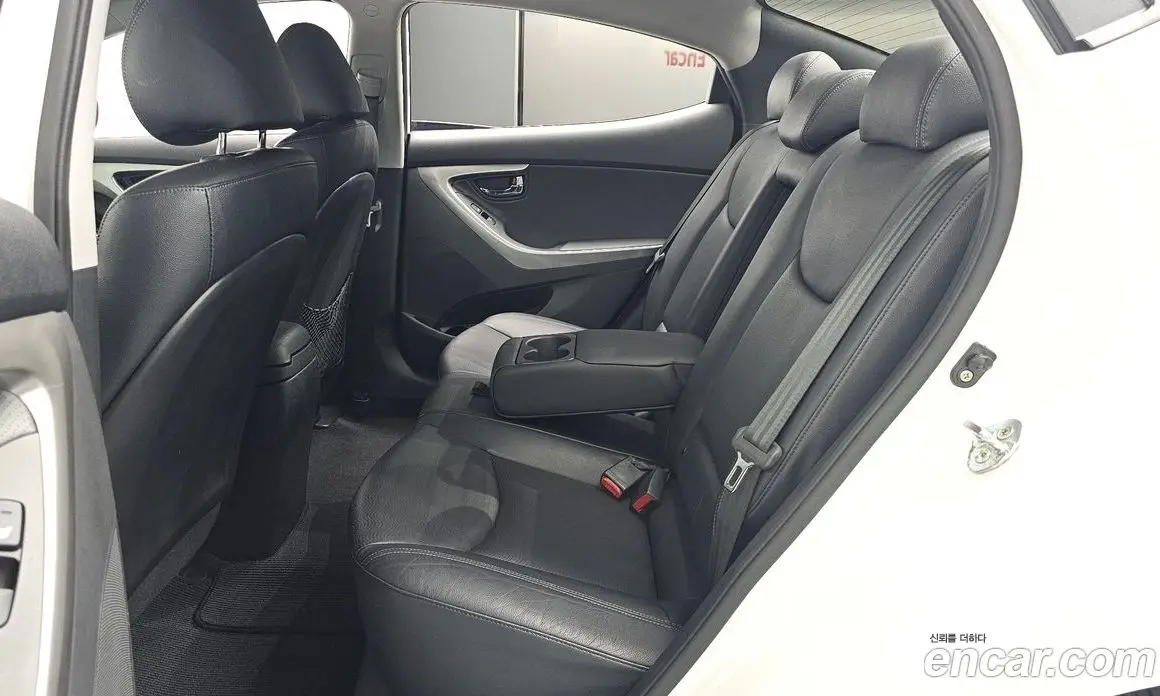 Hyundai Avante 2012 1.6 автомат (гидро), фото 17
