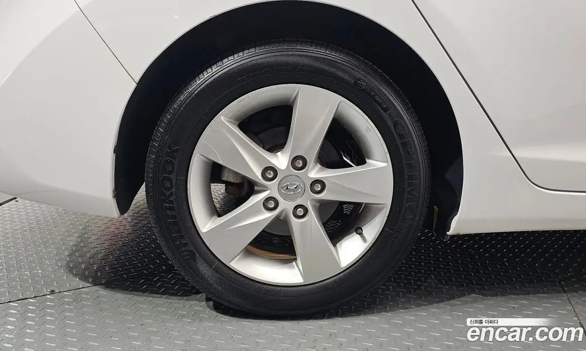 Hyundai Avante 2012 1.6 автомат (гидро), фото 4
