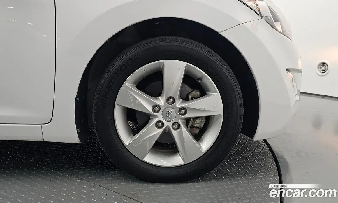 Hyundai Avante 2012 1.6 автомат (гидро), фото 6