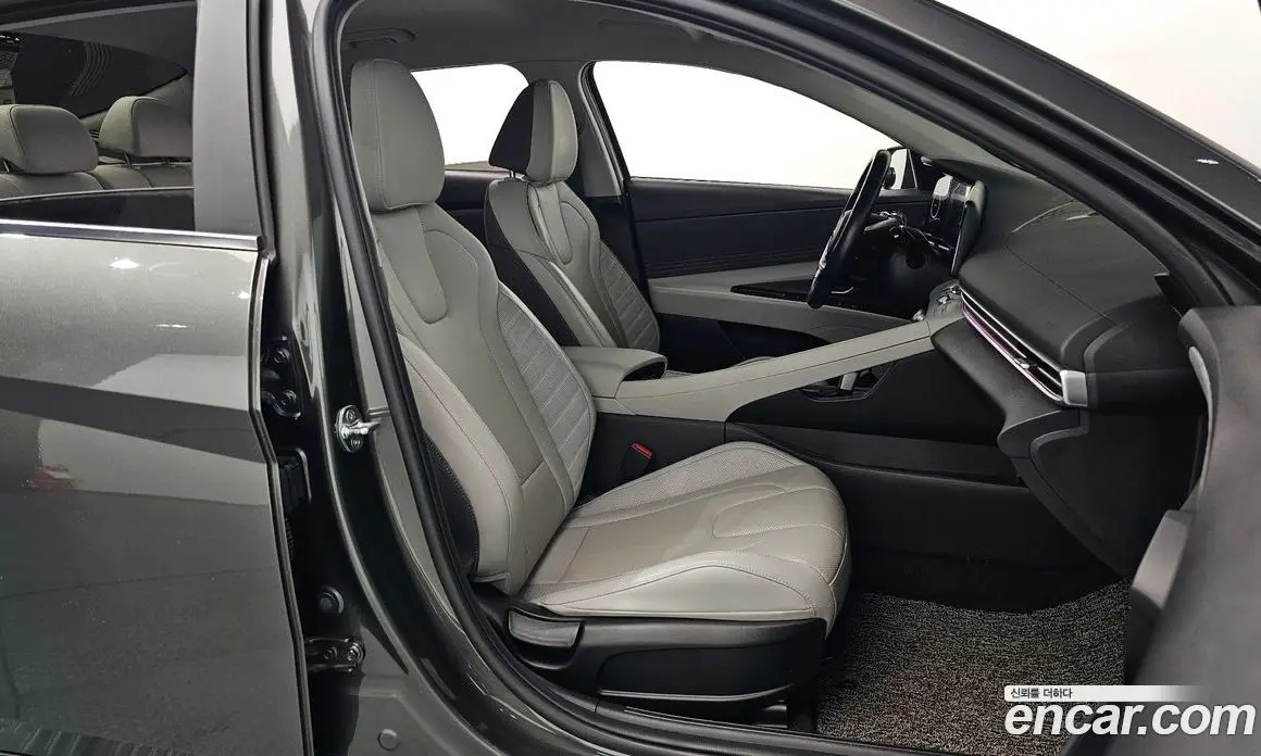 Hyundai Avante 2022 1.6 автомат (гидро), фото 10