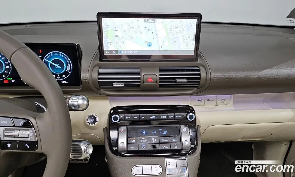 Hyundai Casper 2024 0.2 автомат (гидро), фото 20