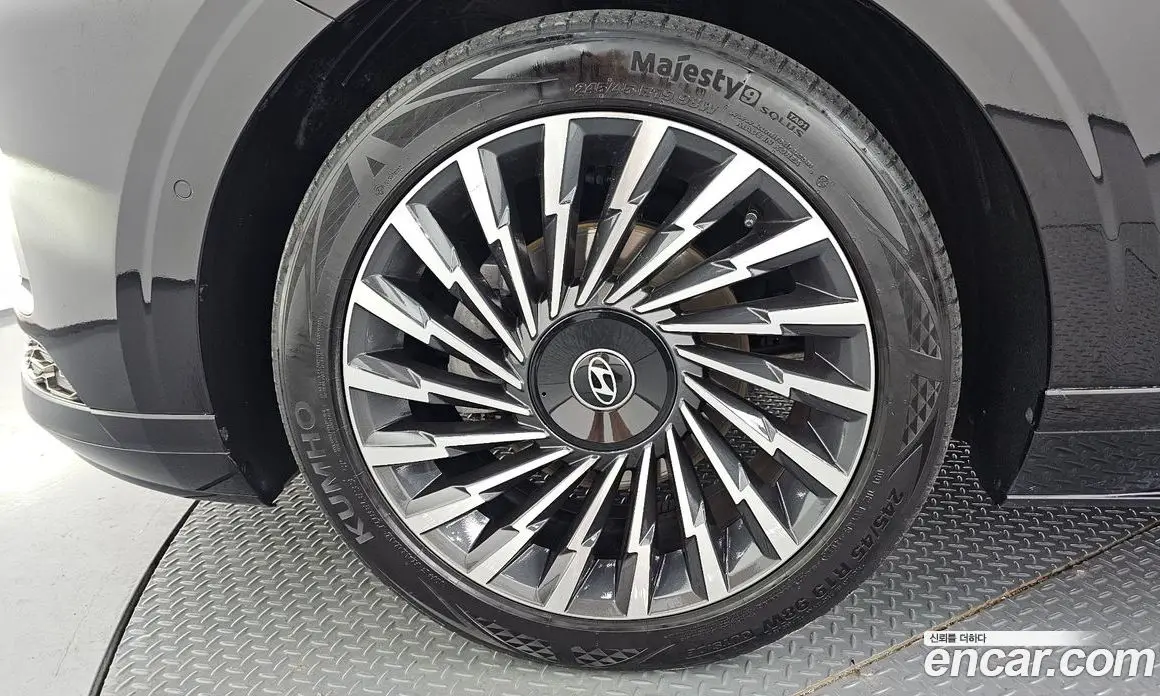 Hyundai Grandeur 2023 1.6 автомат (гидро), фото 5