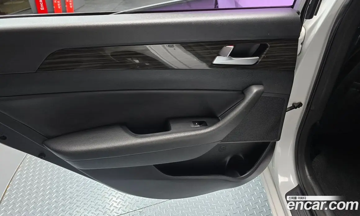 Hyundai Sonata 2015 2.0 автомат (гидро), фото 15