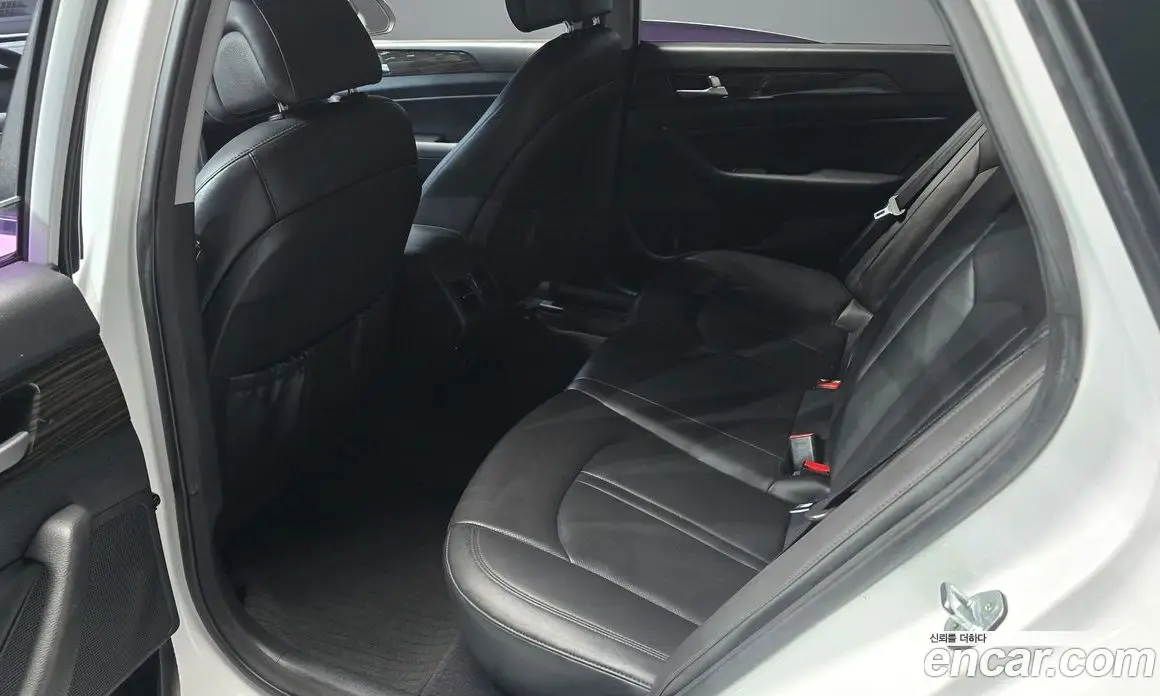 Hyundai Sonata 2015 2.0 автомат (гидро), фото 16