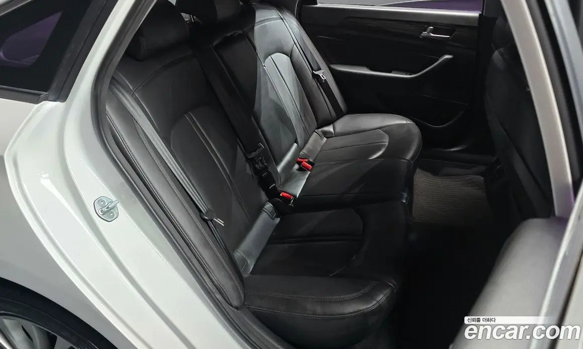 Hyundai Sonata 2015 2.0 автомат (гидро), фото 17
