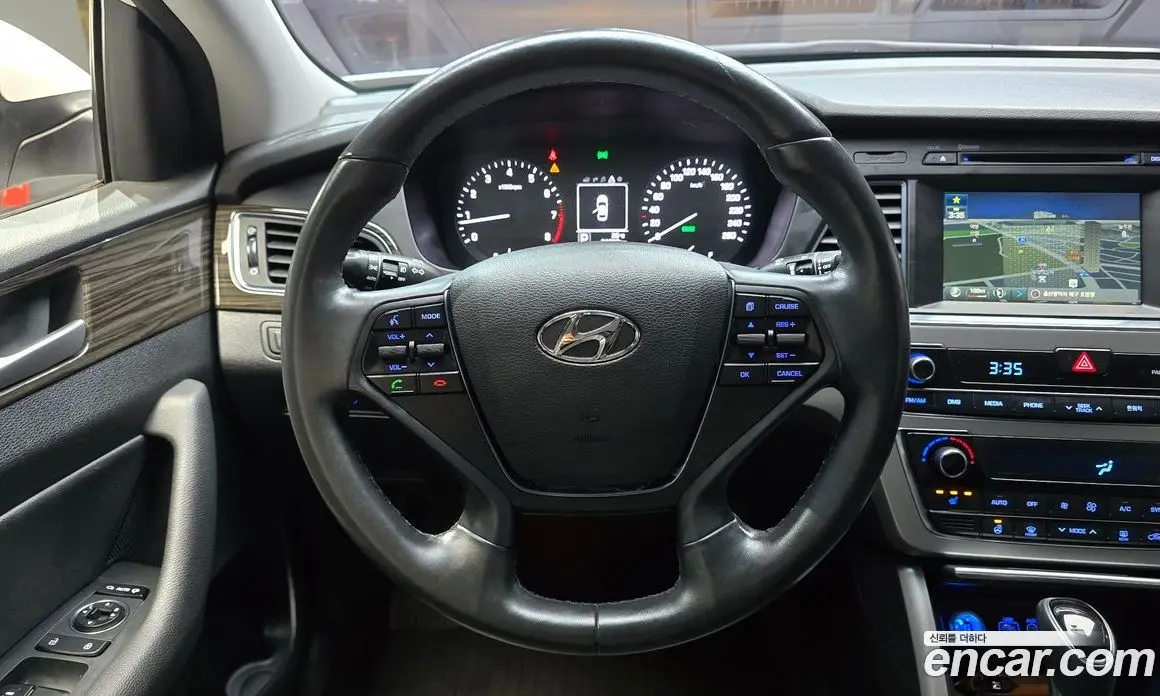 Hyundai Sonata 2015 2.0 автомат (гидро), фото 19