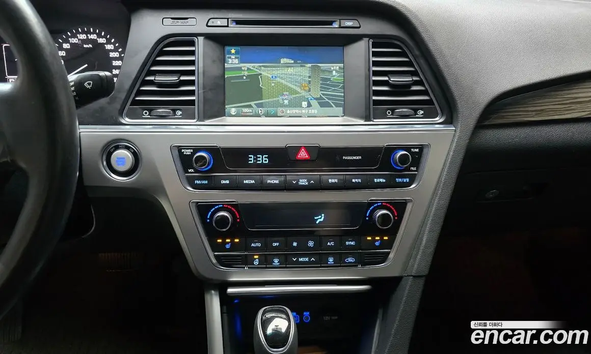 Hyundai Sonata 2015 2.0 автомат (гидро), фото 20