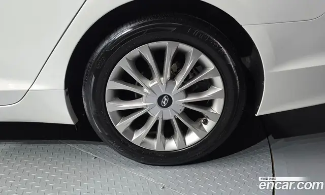 Hyundai Sonata 2015 2.0 автомат (гидро), миниатюра 7